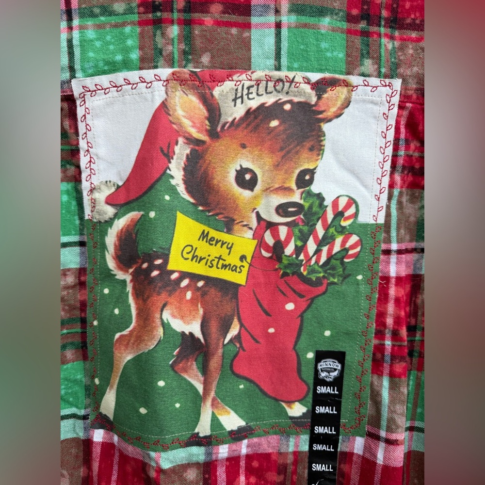 Angry Minnow Vintage flannel Plaid long sleeve with Christmas patch - Picture 3 of 4